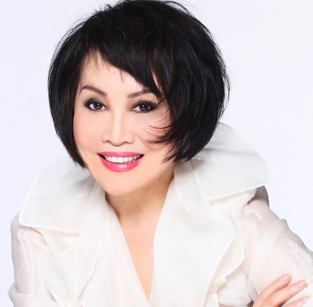 Ladies & Legends: Yue-Sai Kan